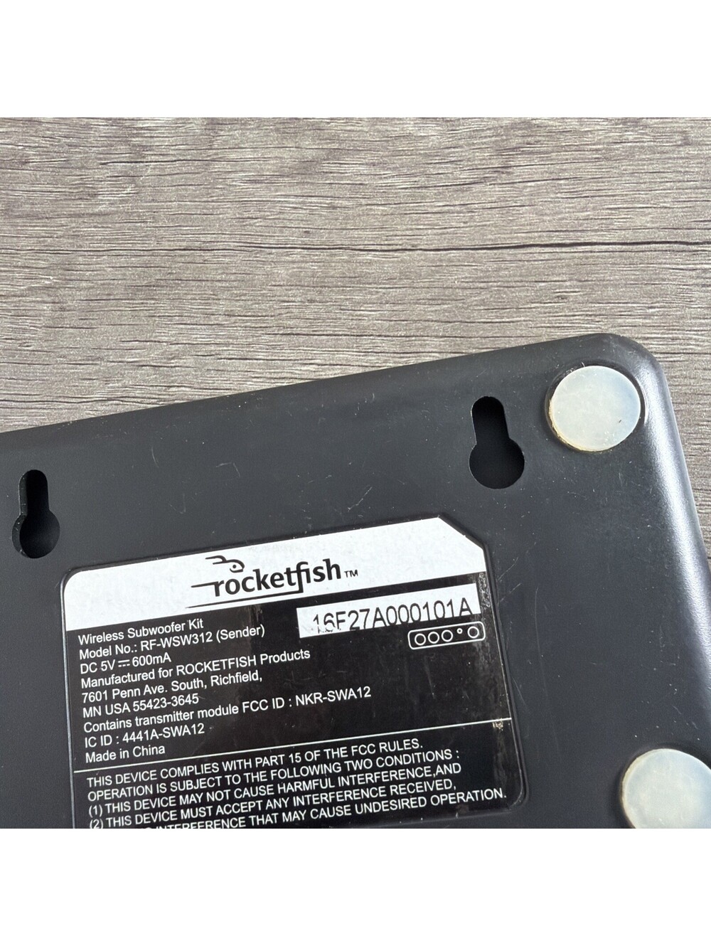 Rocketfish RF-WSW312 Receiver And Sender Wireless Rear Speaker Kit - Picture 4 of 5